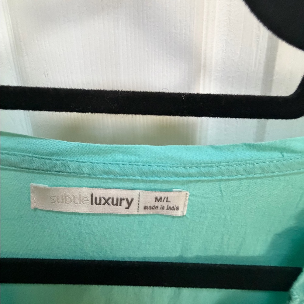 Subtle Luxury Mint Green Top with Scoop Neck - Picture 3 of 4